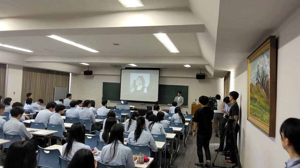 横田めぐみさんとの再会を誓う同級生の会代表の池田正樹さんからご講演いただきました。