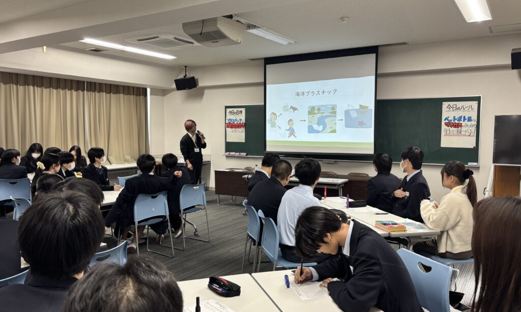 【１学年】CA（キャリアアドバンス）コースで国際理解ワークショップをおこないました。