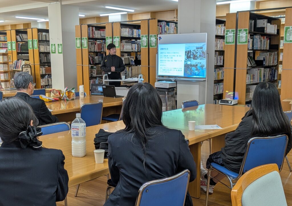 【図書委員会】東日本大震災について校内講演会をおこないました。