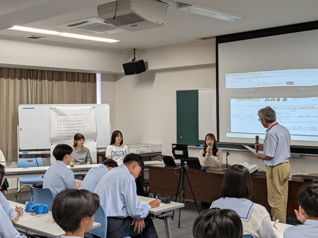 １学年で「大学生の話を聞く会」をおこないました。